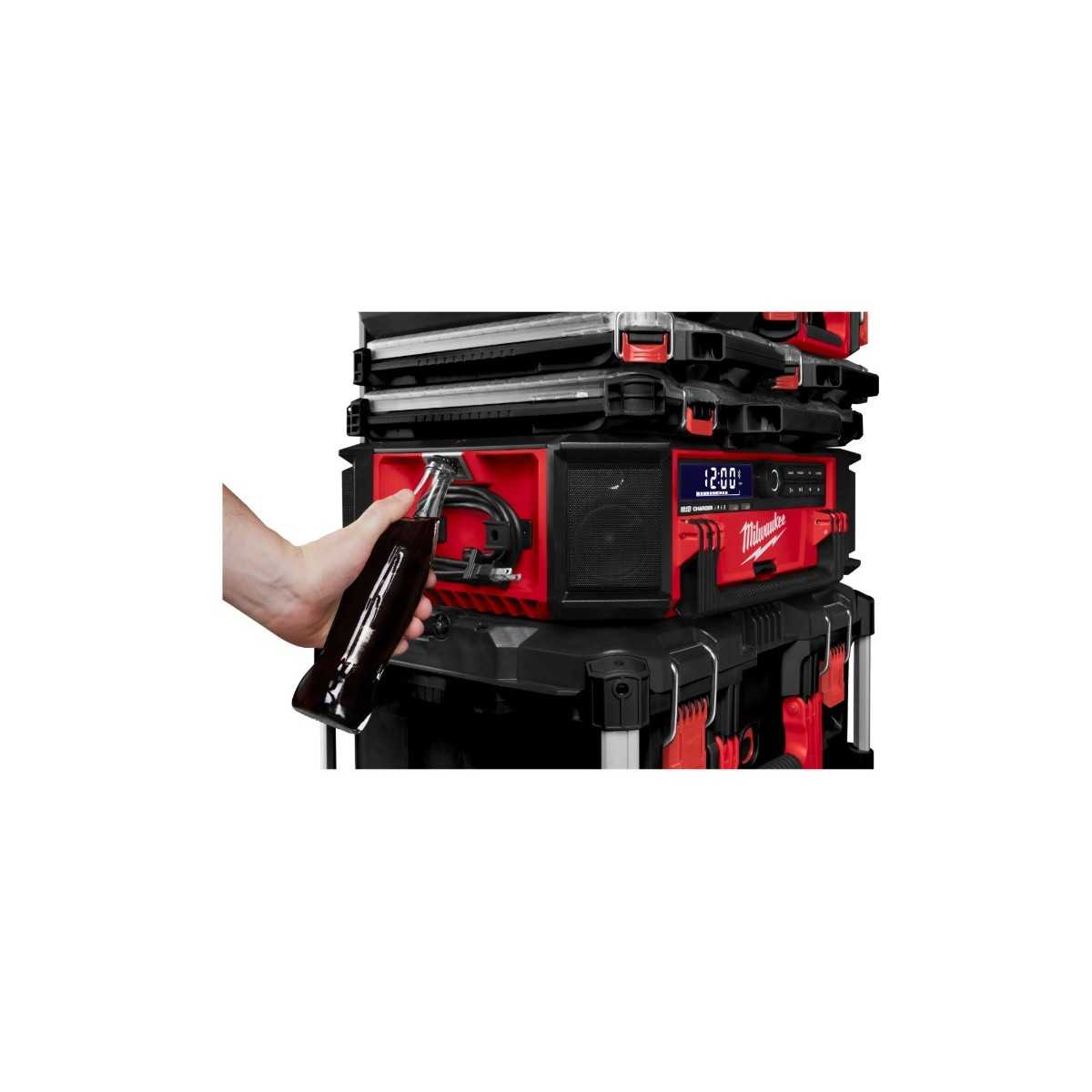 Milwaukee RADIO DAB M18™ 40W BLUETOOTH CARICABATTERIE - immagine 4